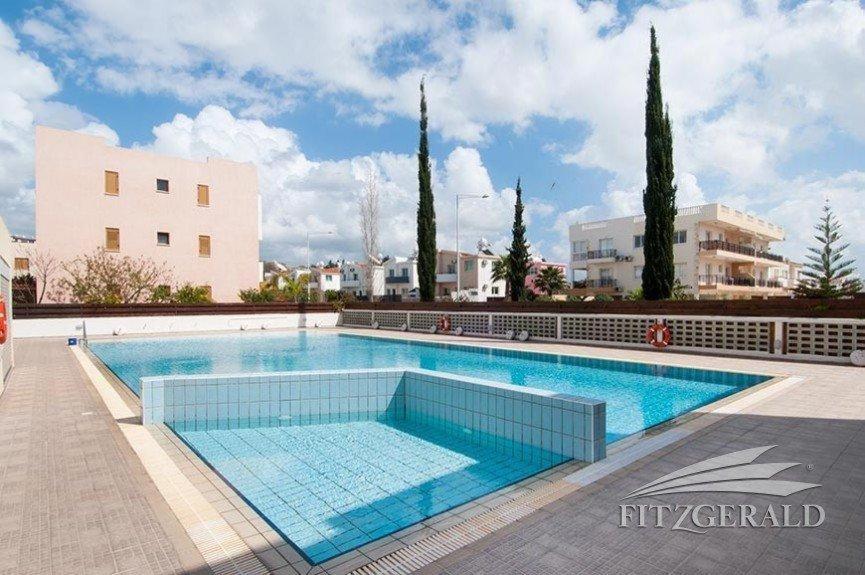 1 Bedroom Garden Flat, Sleeps 4 Paphos Bagian luar foto